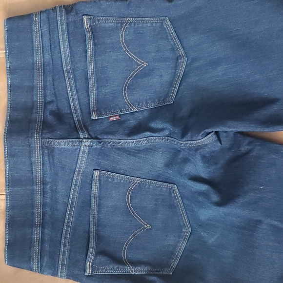 Levi's Pull-on Jeggins - Picture 3 of 6